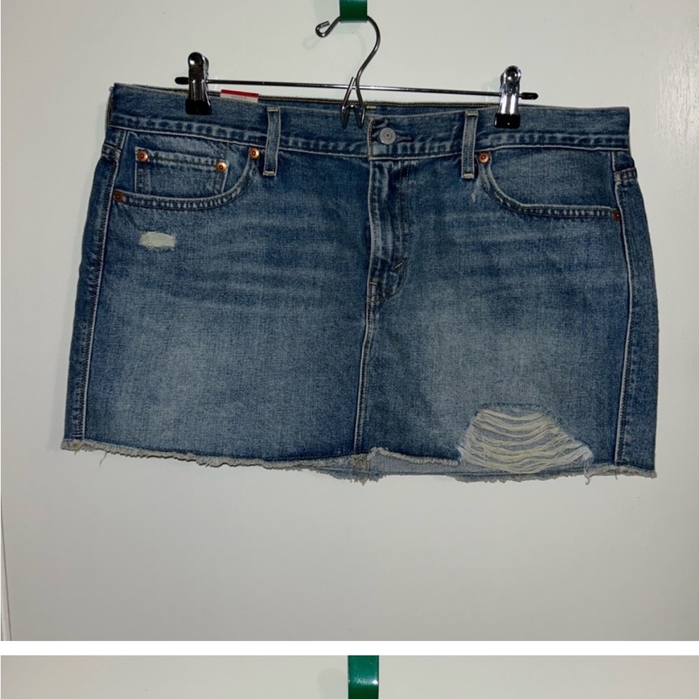 Levi’s skirt